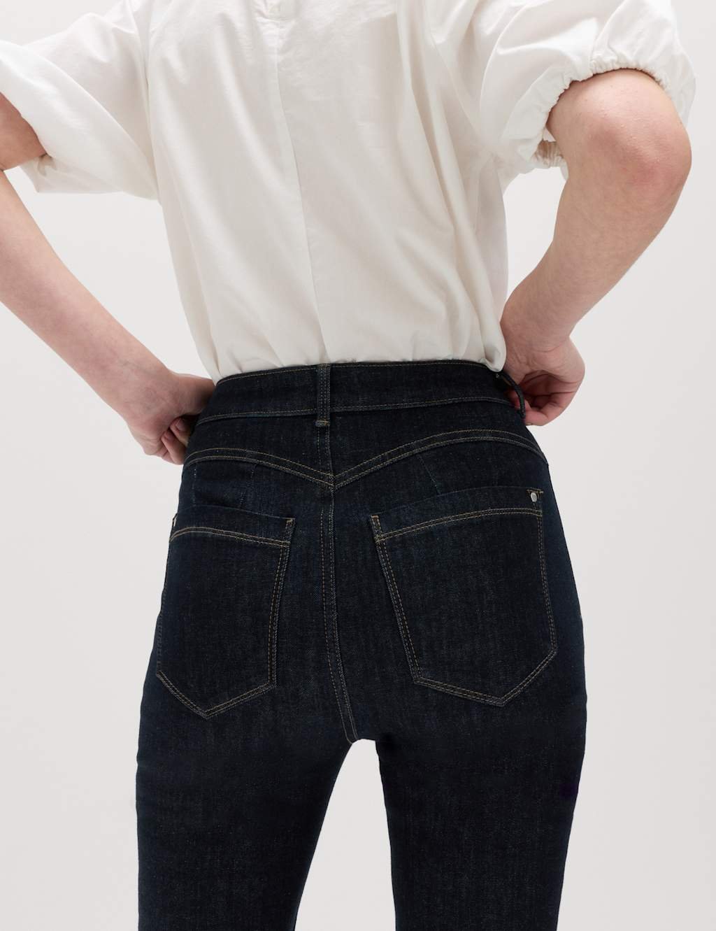 Marks & Spencer M&S Magic Shaping High Waisted Straight Leg Jeans Indigo Mix - 4