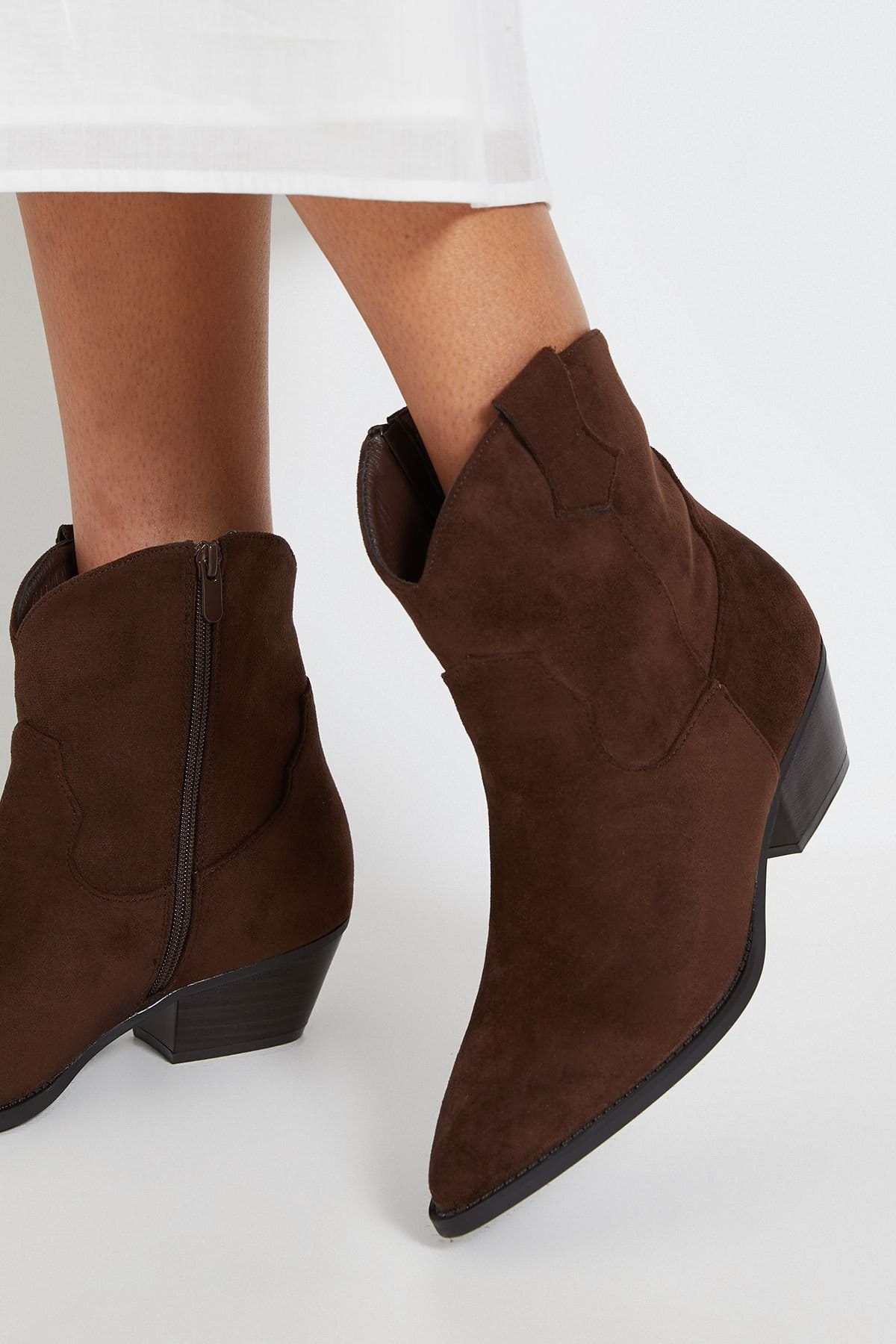 Dorothy Perkins Dorothy Perkins Women's Evie Faux Suede Western Ankle Boots in Brown - 4