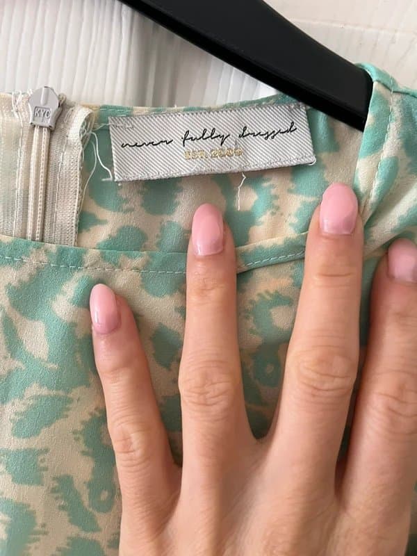 Never Fully Dressed Summery Never Fully Dressed Top sz Sml