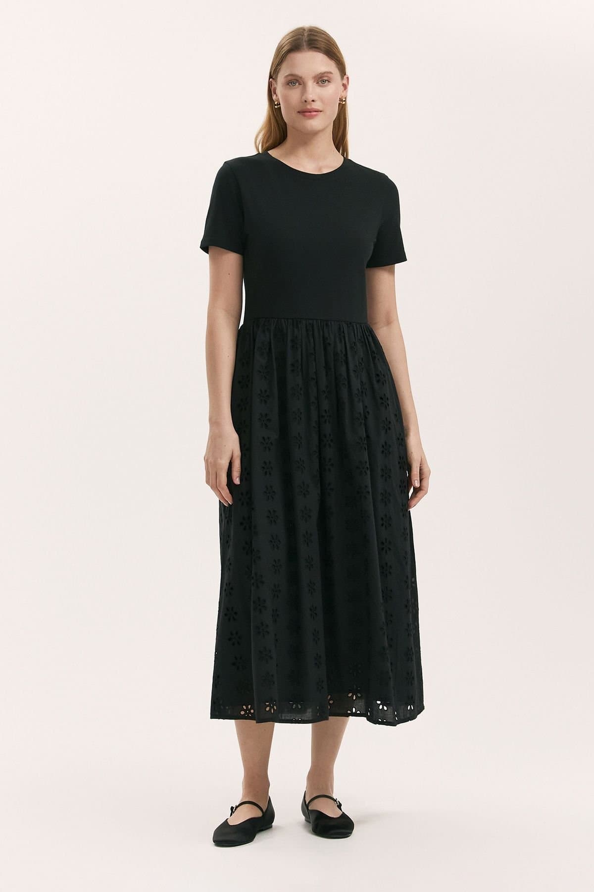 Finery London Finery London Women's Brea Embroidered Cotton Rich Midi Dress in Black