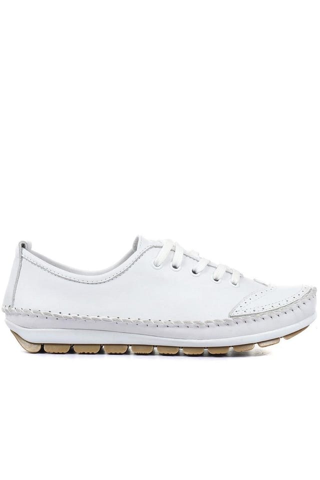 Pavers Pavers Women's Wide Fit Leather Lace-Up Trainers in White - 2