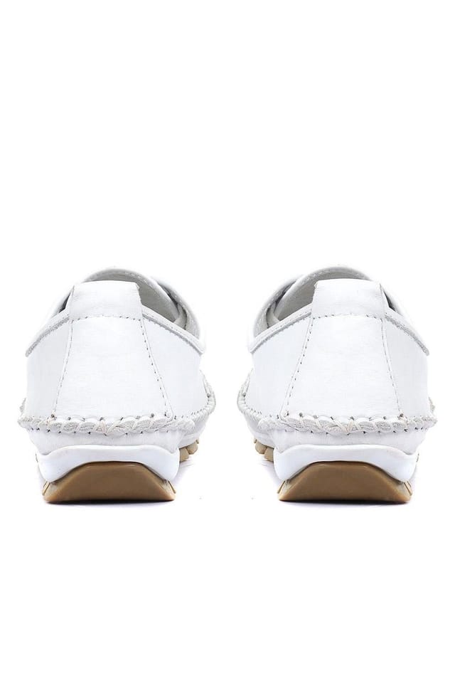 Pavers Pavers Women's Wide Fit Leather Lace-Up Trainers in White - 3