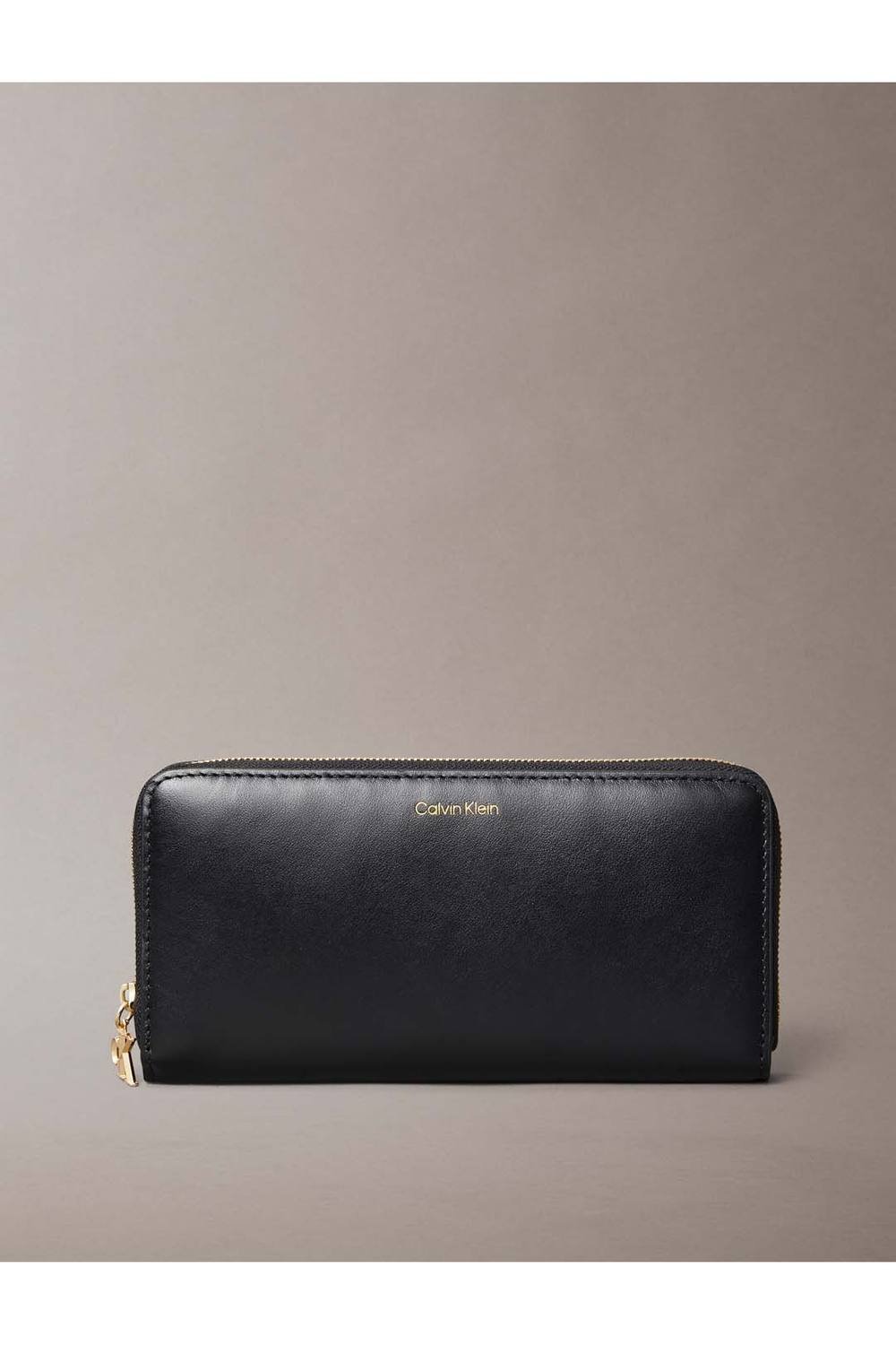 Calvin Klein Calvin Klein Women's CK Large Zip Around Black - 2