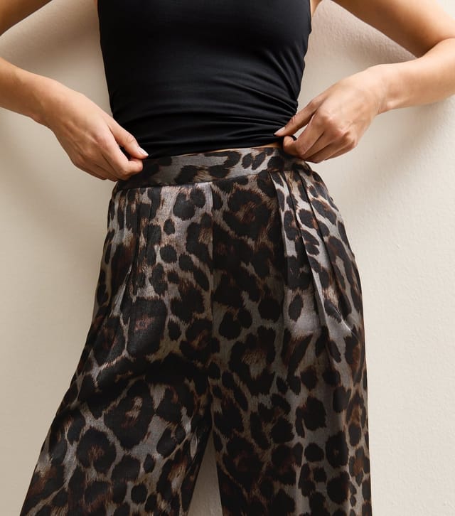 New Look Women's Tall Black Leopard Print Wide Leg Trousers New Look - 2