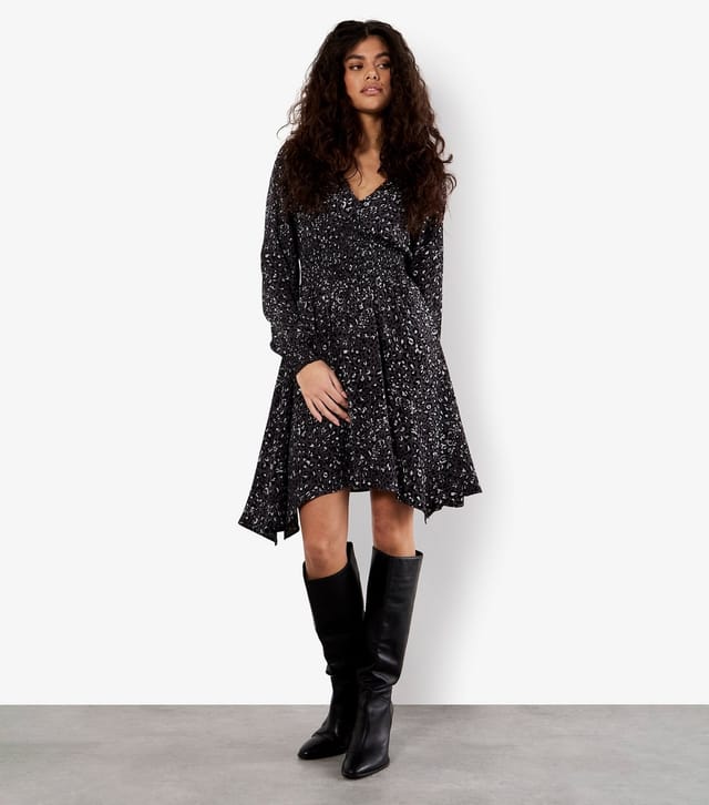 Apricot Women's Grey Leopard Print Handkerchief Hem Dress Apricot New Look - 2