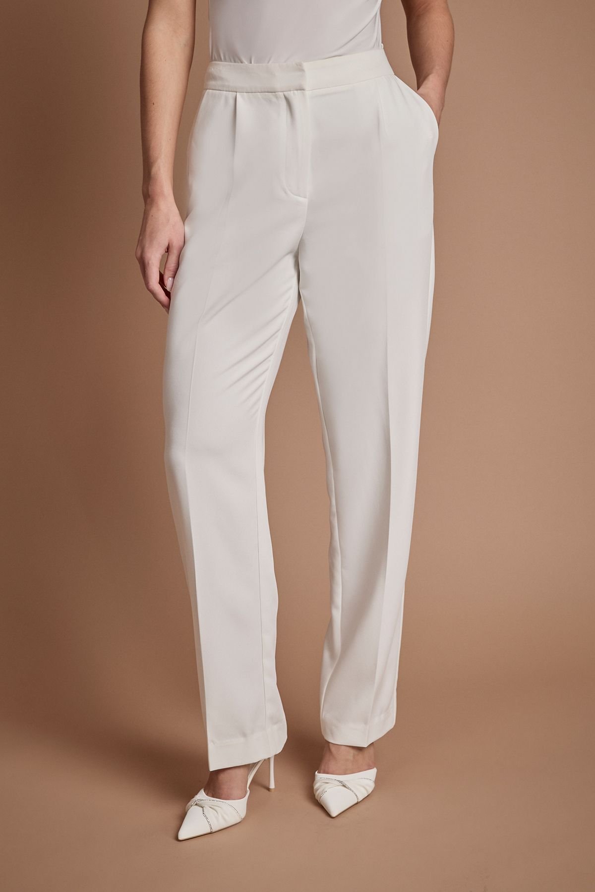Coast Coast Women's Pleat Front Straight Leg Formal Bridal Trousers in Ivory - 4