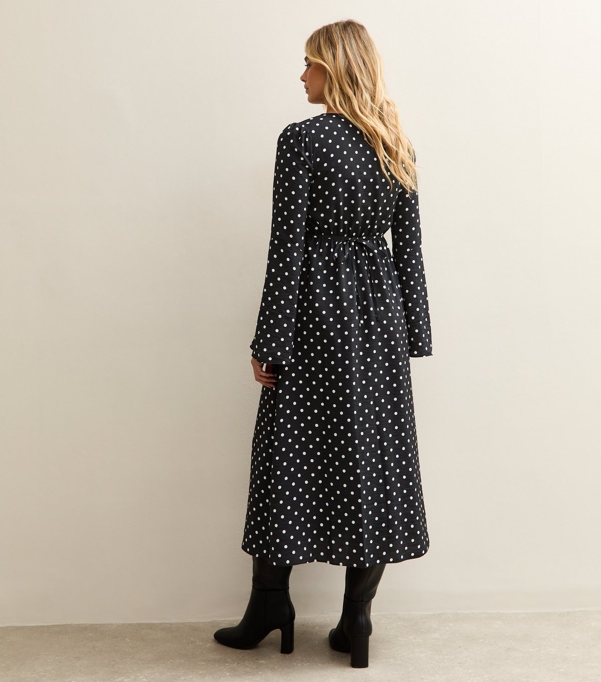 New Look Women's Maternity Black Polka Dot Velvet Trim Midi Dress New Look - 4