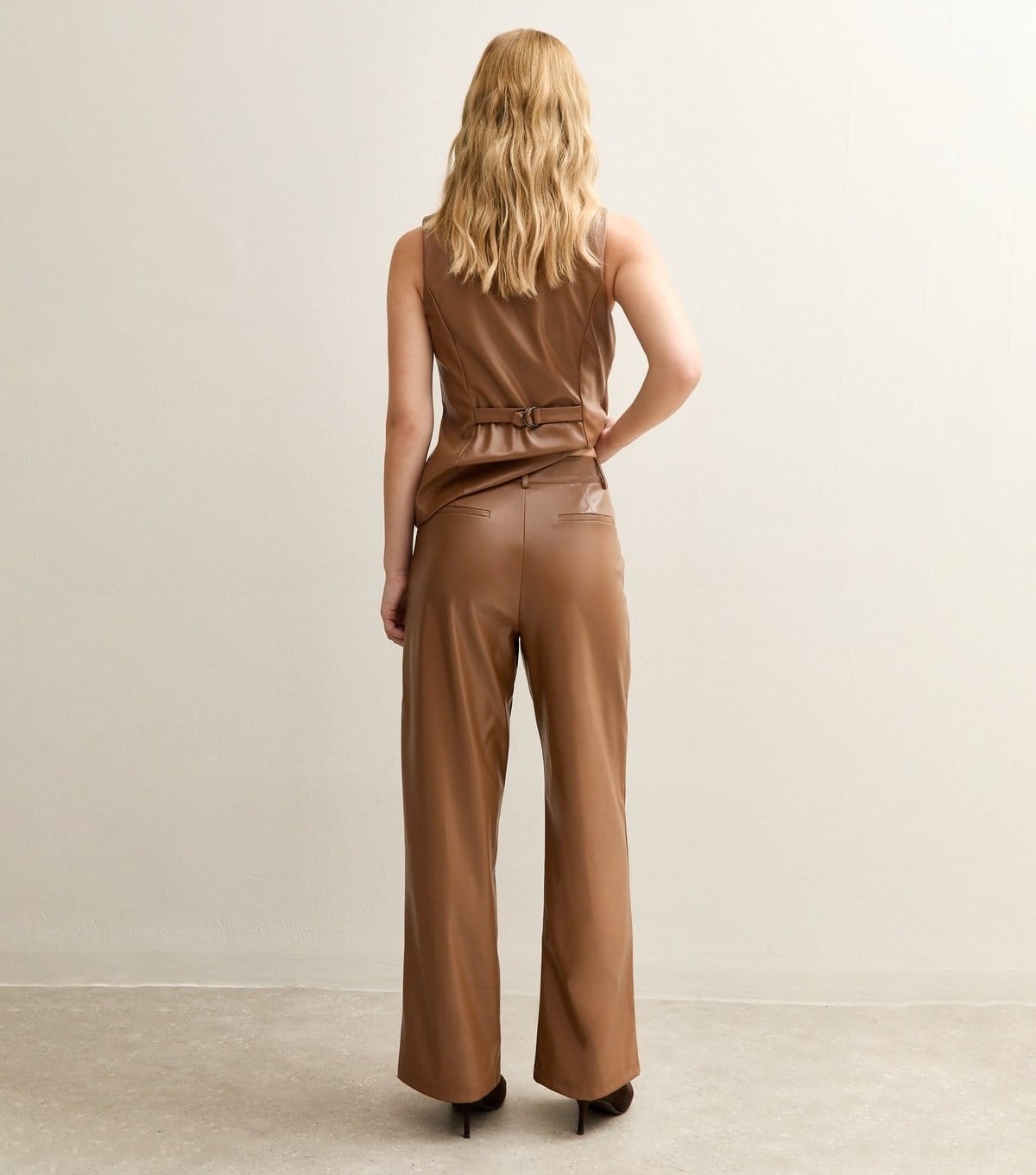 New Look Women's Tan Faux Leather Wide Leg Trousers New Look - 4