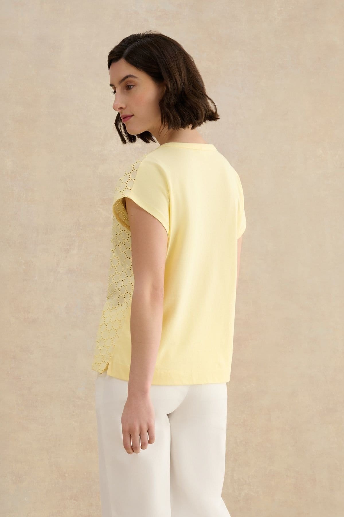 Hobbs London Hobbs London Women's Joanna Broderie Top in Lemon - 4