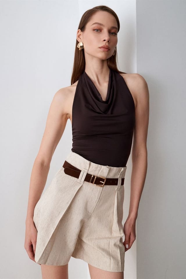 Dilvin Dilvin Women's High-Waist Belted Wide-Leg Tailored Shorts in Beige - 3