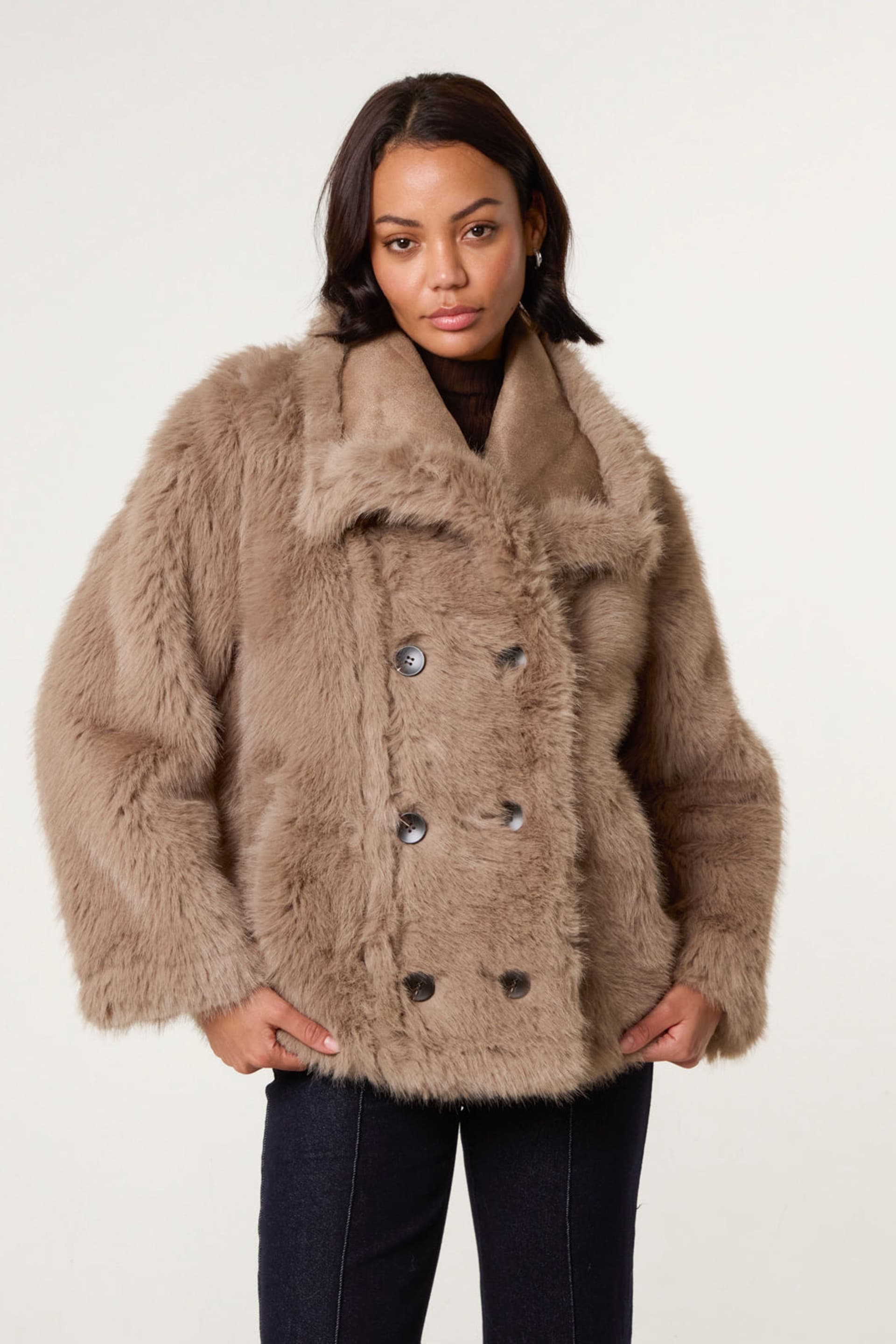 Blue Vanilla Blue Vanilla Women's Camel Reversible Short Faux Fur Coat