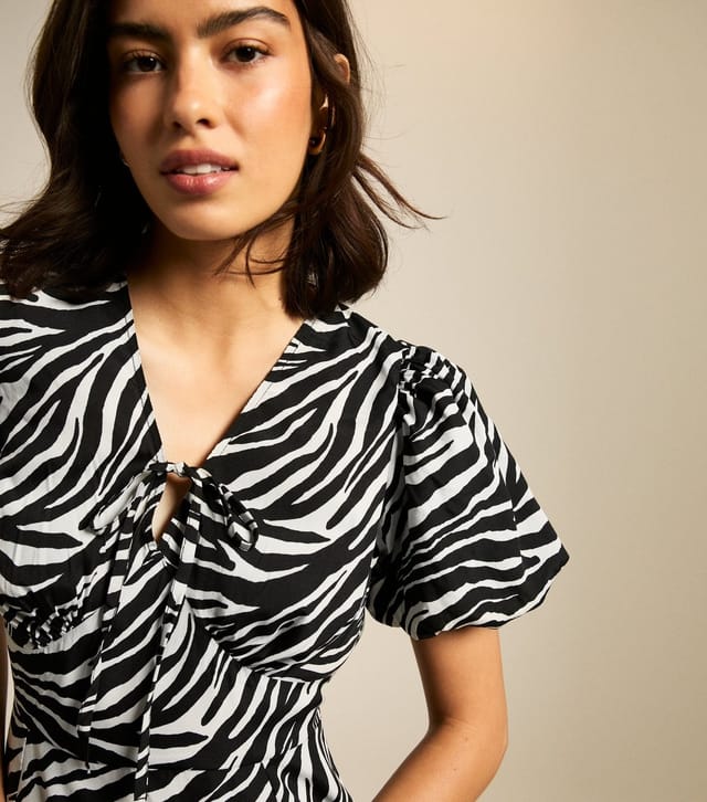 New Look Women's Black Zebra Print Tie Neck Mini Dress New Look - 2