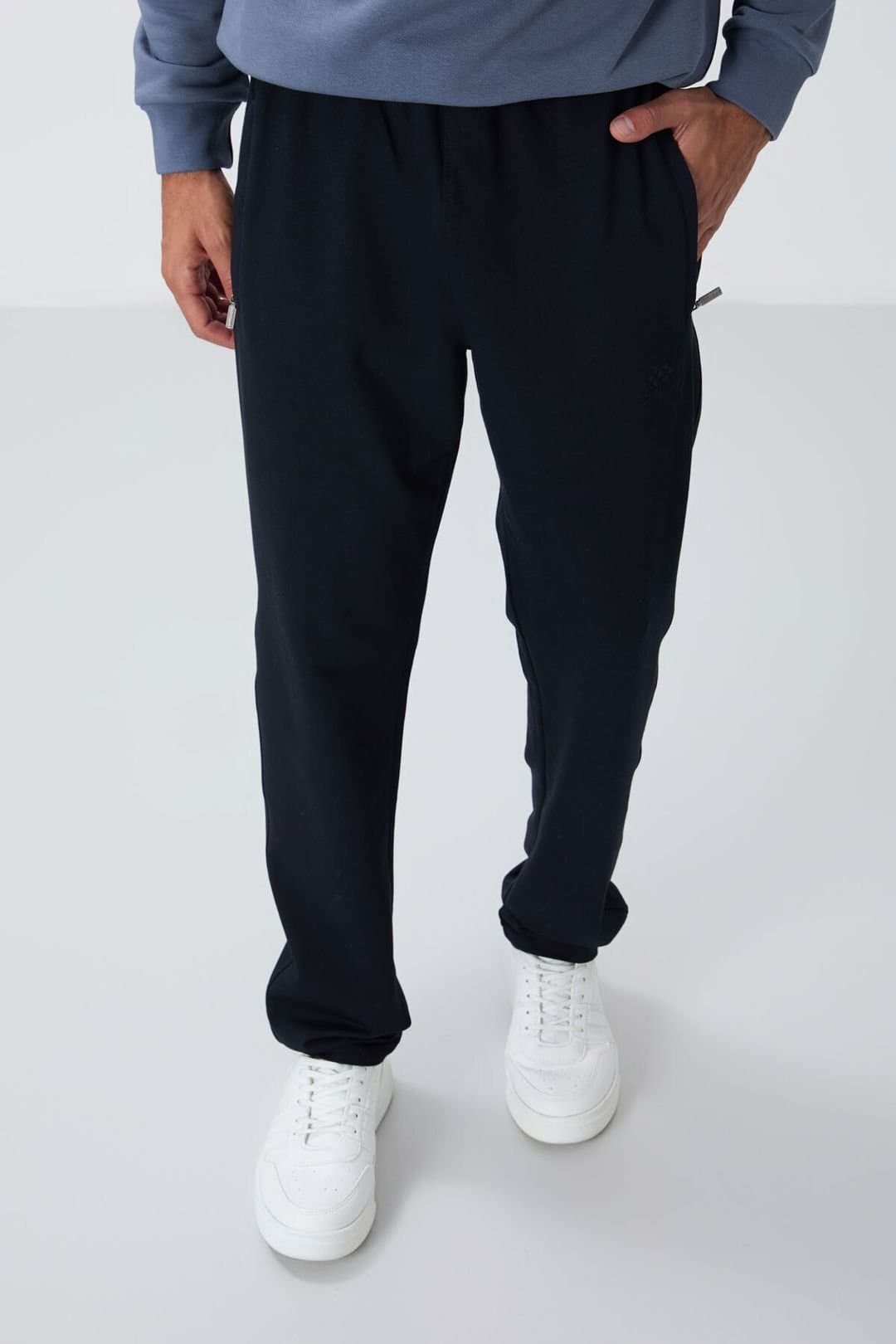 Tommy Life Tommy Life Men's Slim-fit Straight-leg Sweatpants in Black