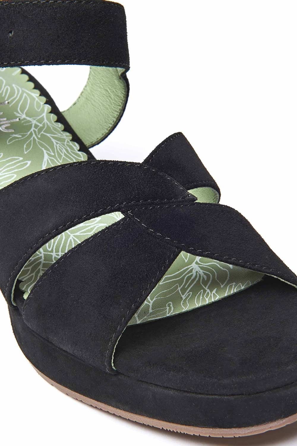 Moshulu Moshulu Women's 'Araniko' Chunky Heel Sandals in Black - 3