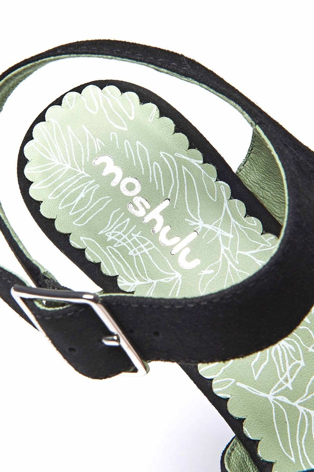 Moshulu Moshulu Women's 'Araniko' Chunky Heel Sandals in Black - 4