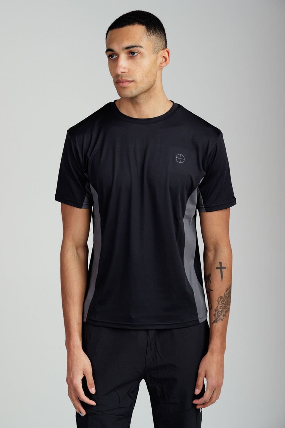 Foray Foray Men's Short Sleeve Technical Tonal Panelled Sports T-Shirt in Black