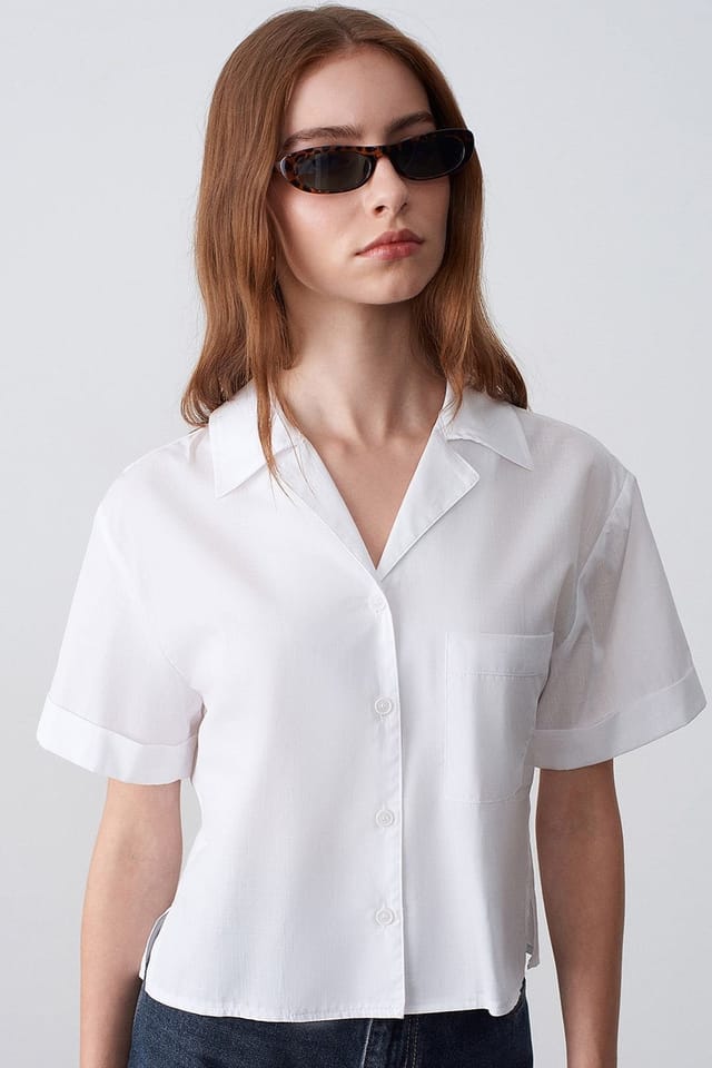 Dilvin Dilvin Women's Cotton Poplin Crop Shirt in White - 3
