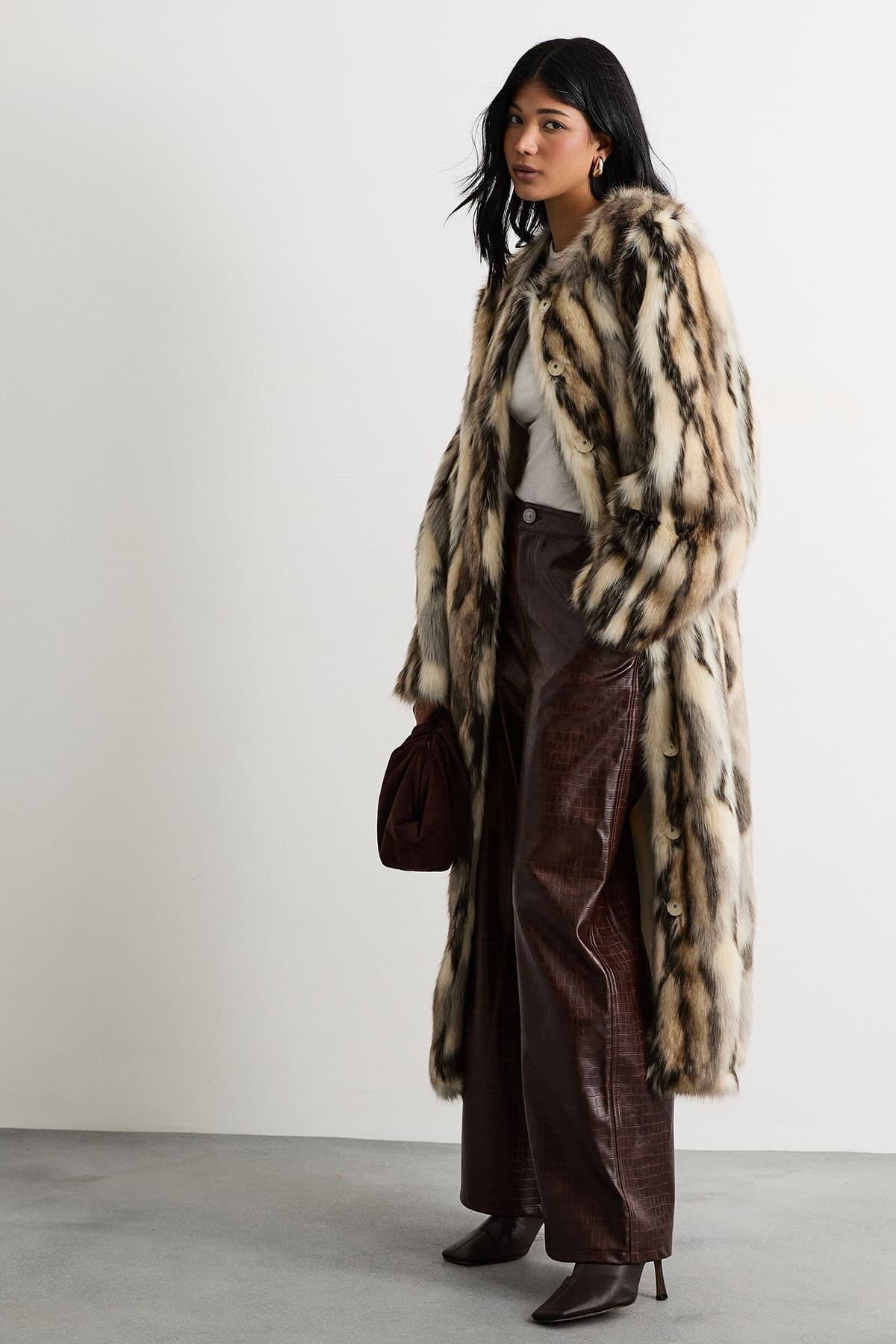 Warehouse Warehouse Women's Premium Zig Zag Longline Faux Fur Coat in Mono