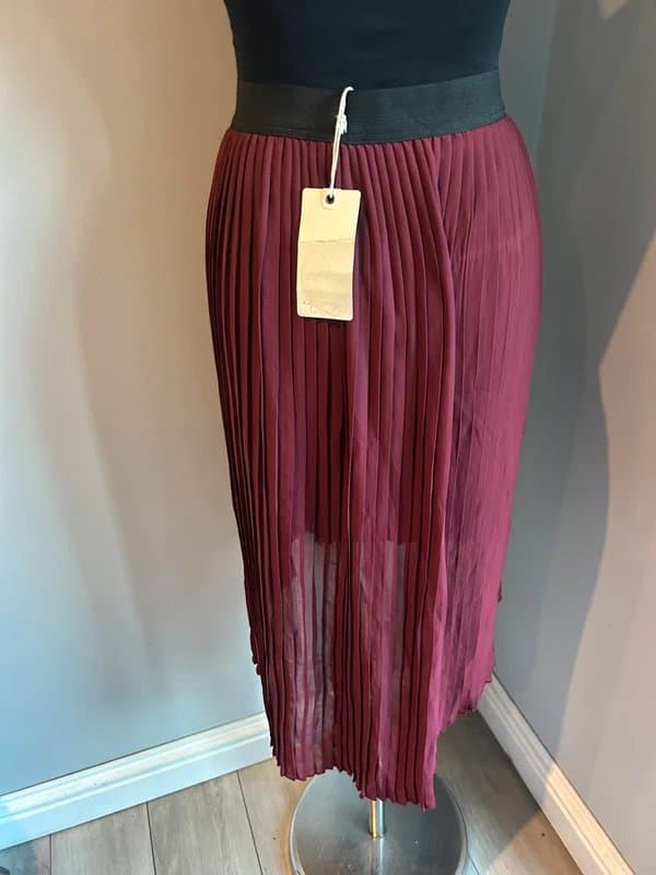 Firetrap Firetrap burgandy chiffon pleated skirt size 12 (ref v90)