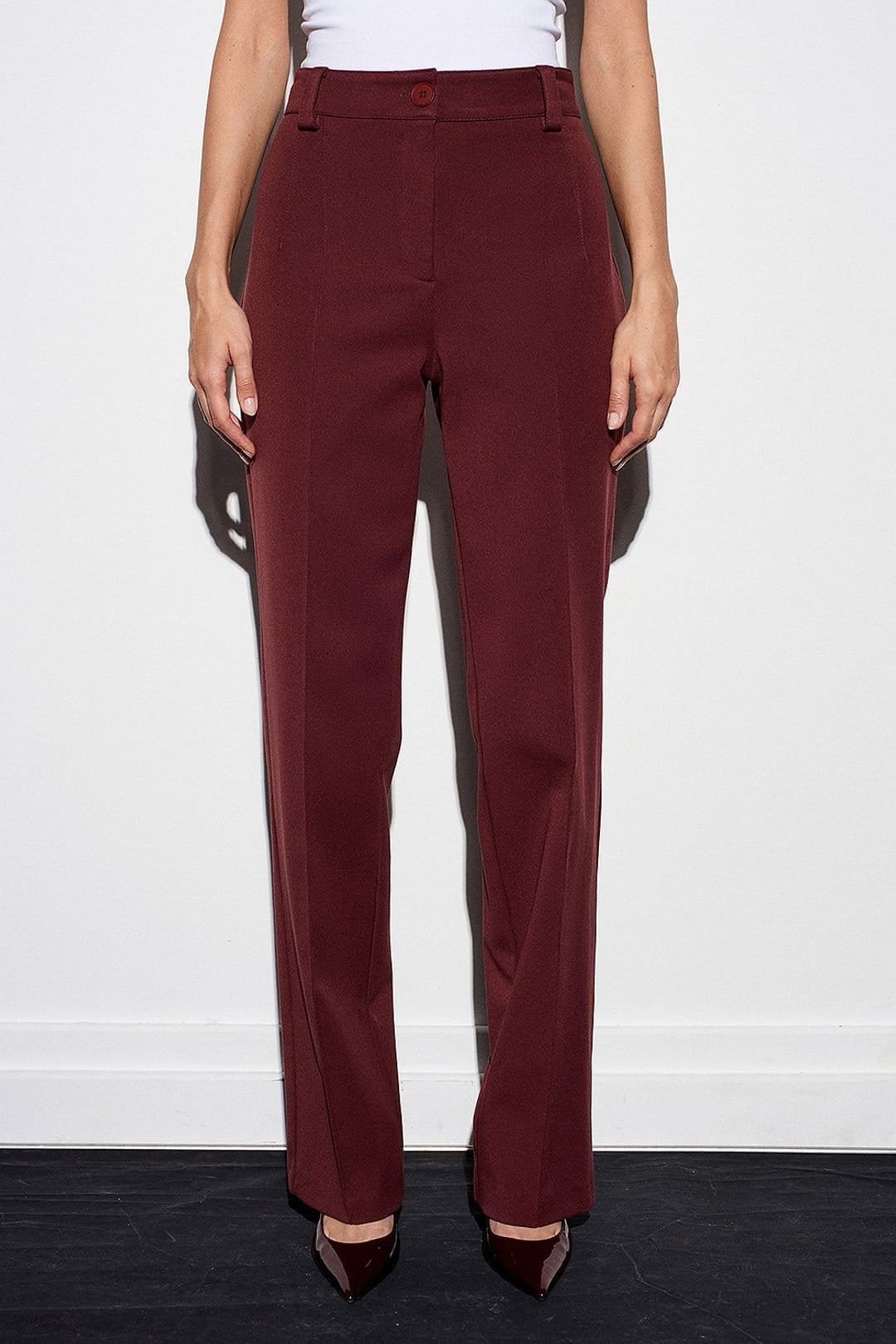 Dilvin Dilvin Women's High-waist Straight-leg Pleated Trousers in Burgundy - 1