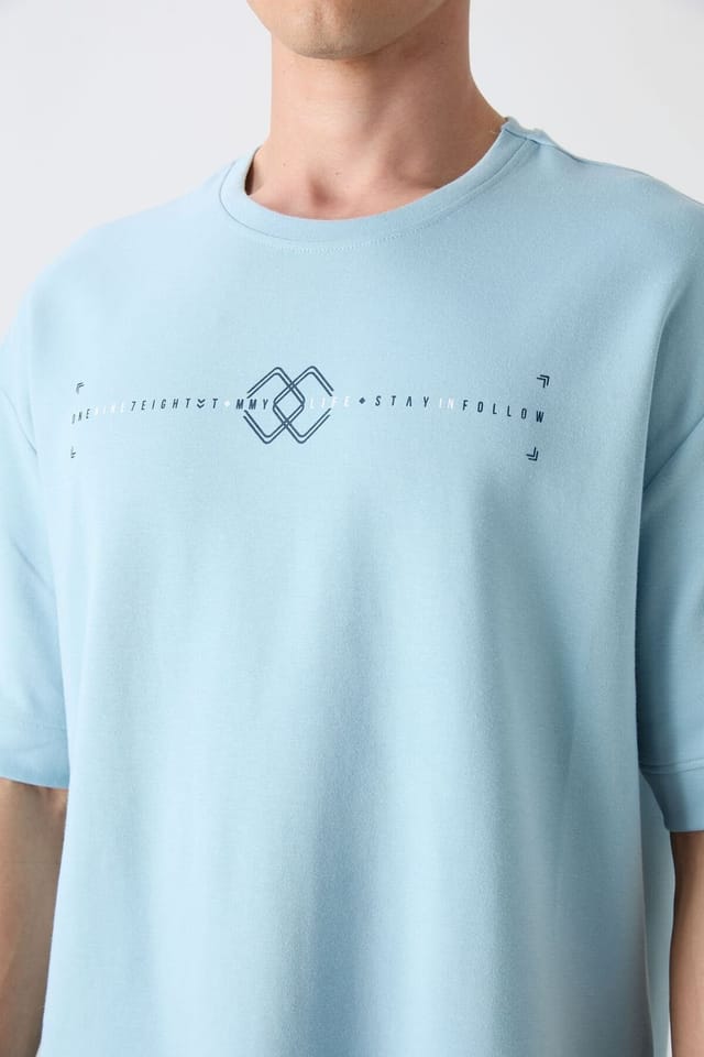 Tommy Life Tommy Life Men's Oversized Printed Crew Neck T-Shirt in Baby Blue - 3