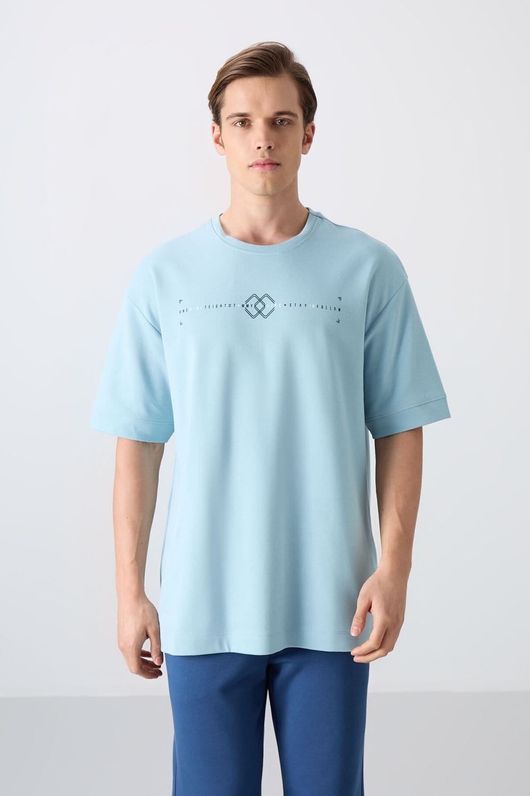 Tommy Life Tommy Life Men's Oversized Printed Crew Neck T-Shirt in Baby Blue - 4