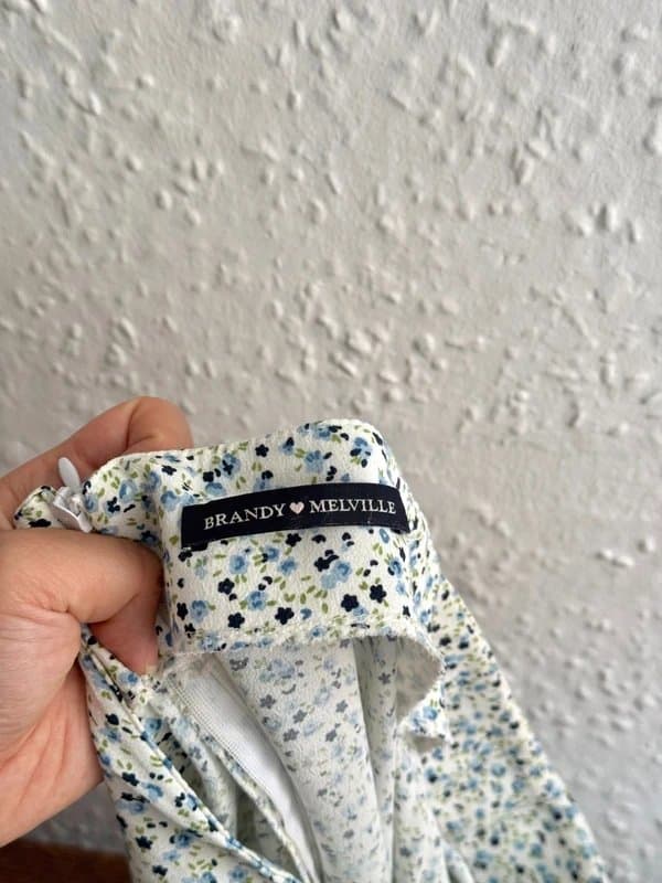 Brandy Melville Women's Brandy Melville Floral Midi Skirt
