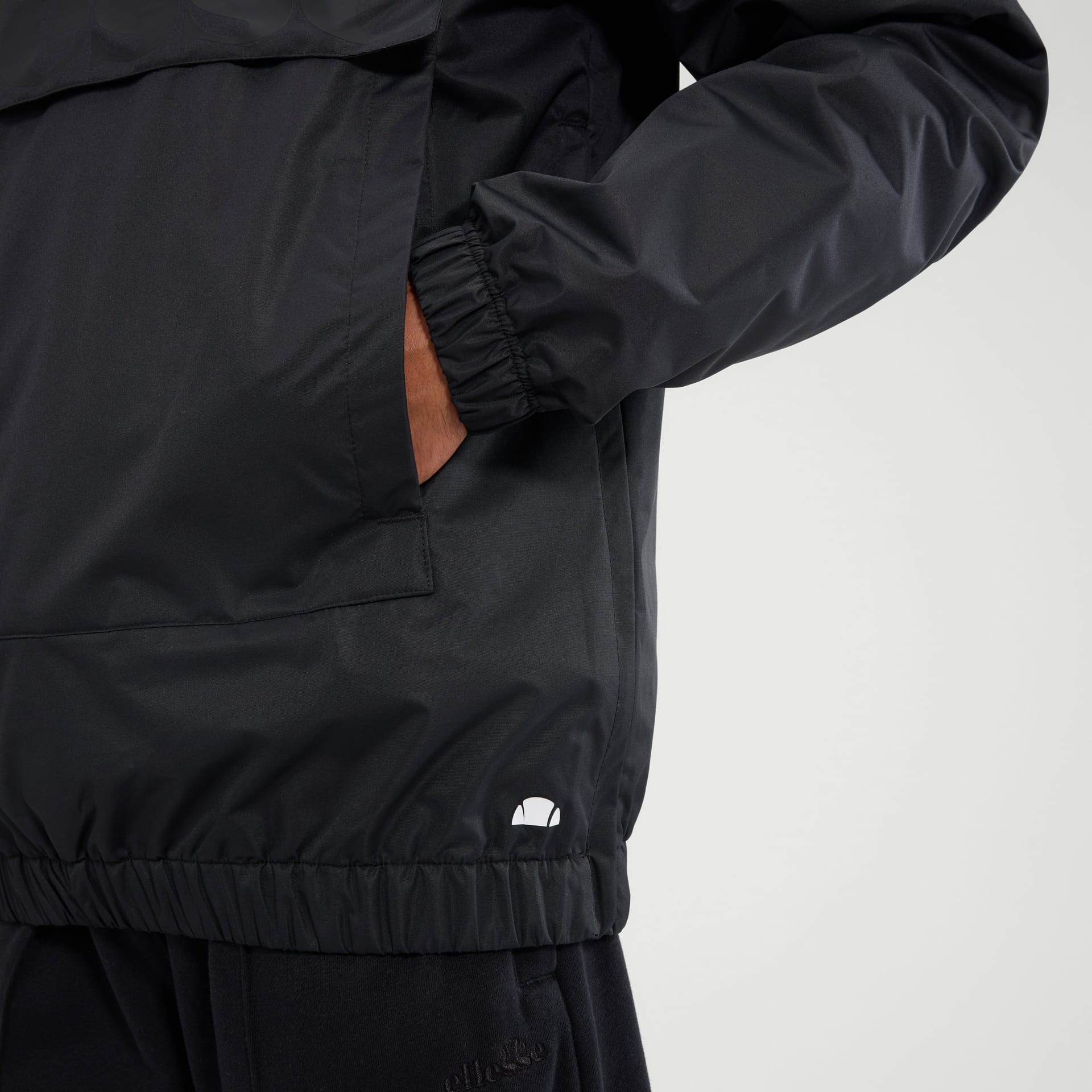 Ellesse Ellesse Men's All Terrain Mont OH Jacket in Black - 4