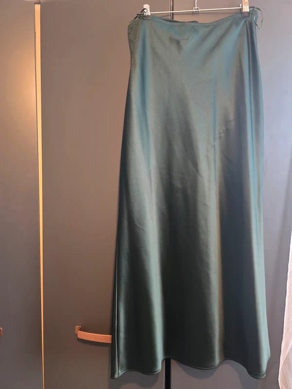 New Look Dark Green satin midi skirt