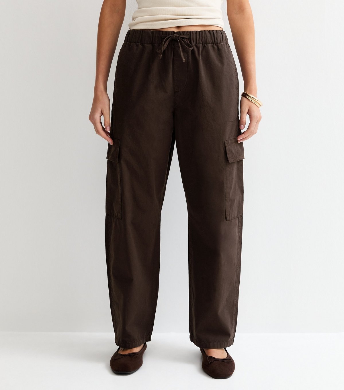 New Look Women's Dark Brown Barrel Leg Cargo Trousers New Look - 4