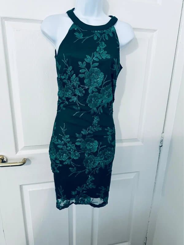 Quiz Beautiful Emerald Green Sequin Mini Dress Size 6 VGC