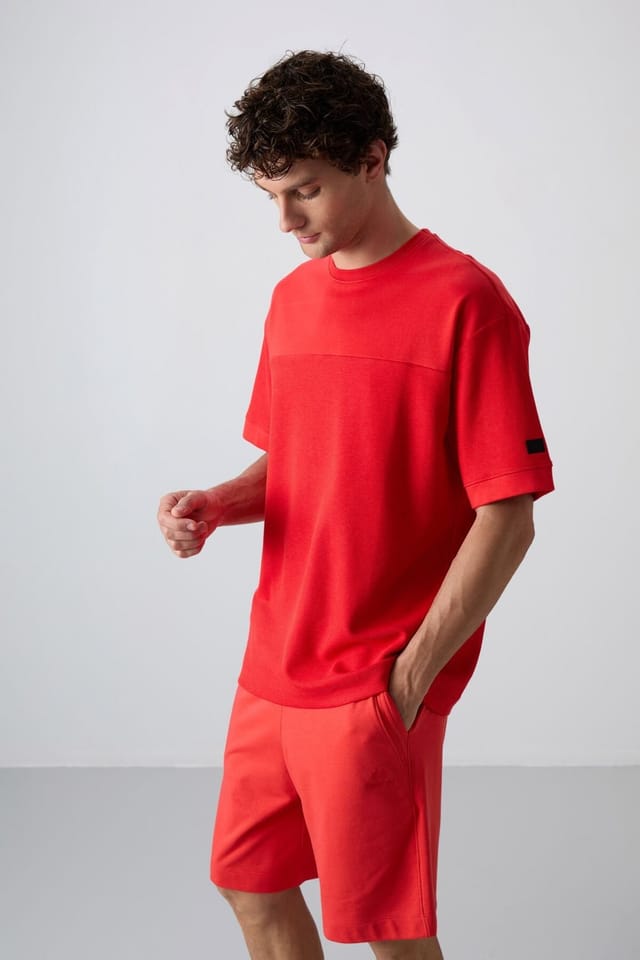 Tommy Life Tommy Life Men's Oversized Cotton-Blend Crew Neck T-Shirt in Red - 2