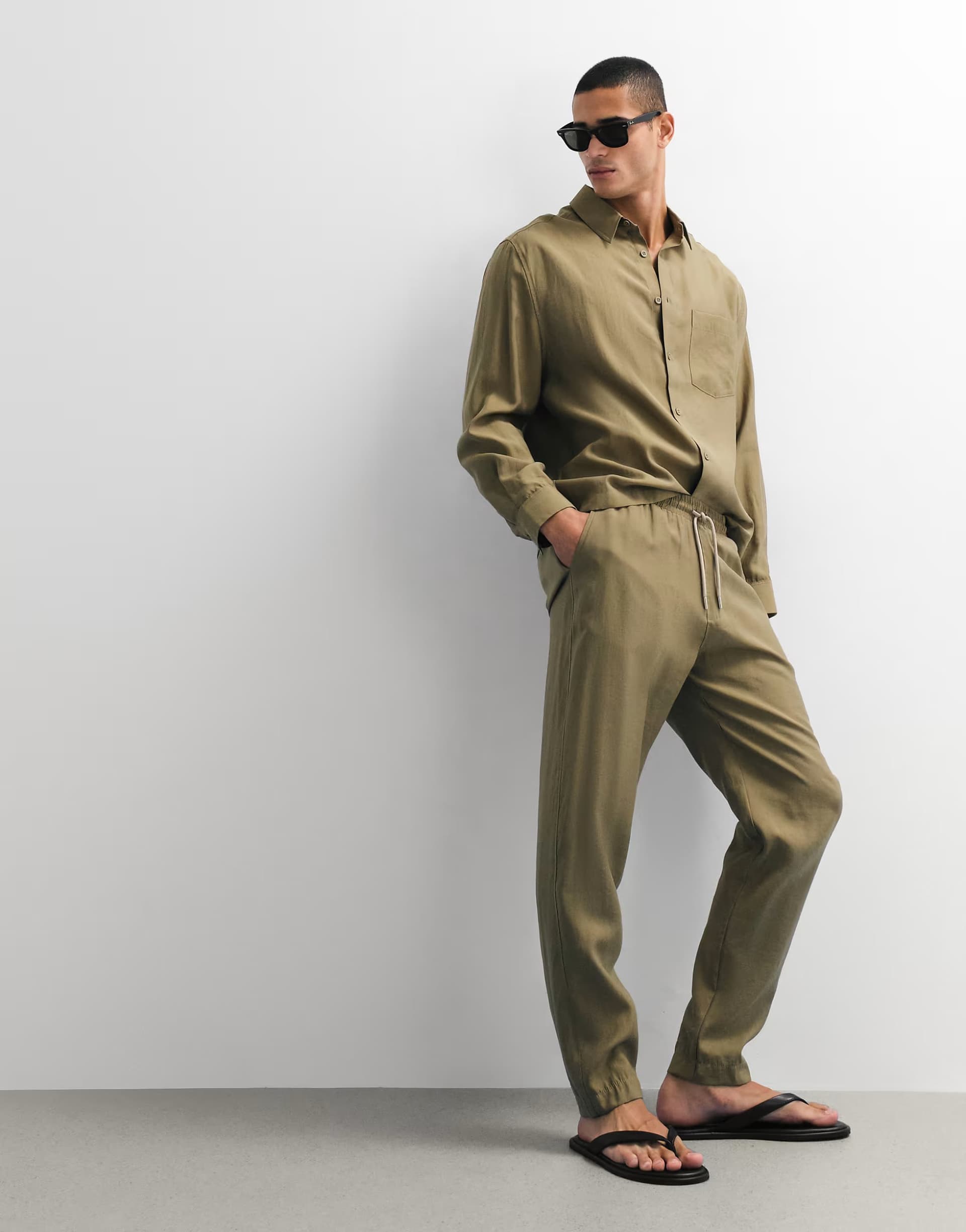 ASOS ASOS DESIGN co-ord relaxed tapered trousers in khaki