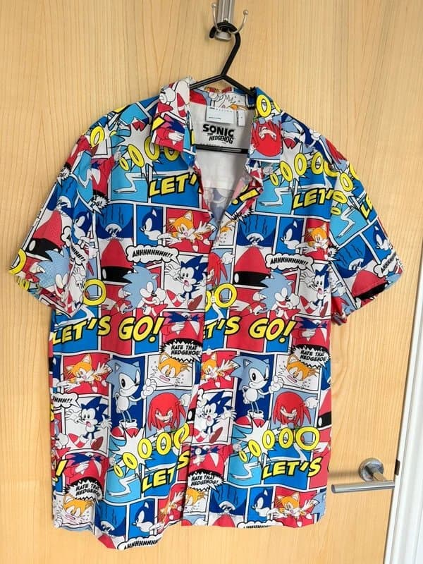 ASOS Design ASOS Sonic the hedgehog design shirt