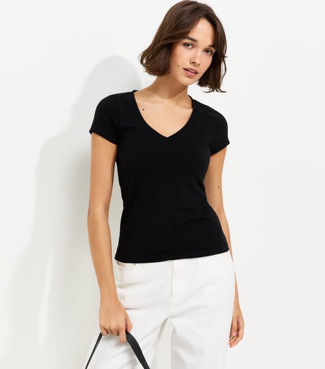 New Look Women's Black Cotton Rich V-Neck T-Shirt New Look - 2
