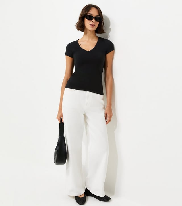 New Look Women's Black Cotton Rich V-Neck T-Shirt New Look - 3