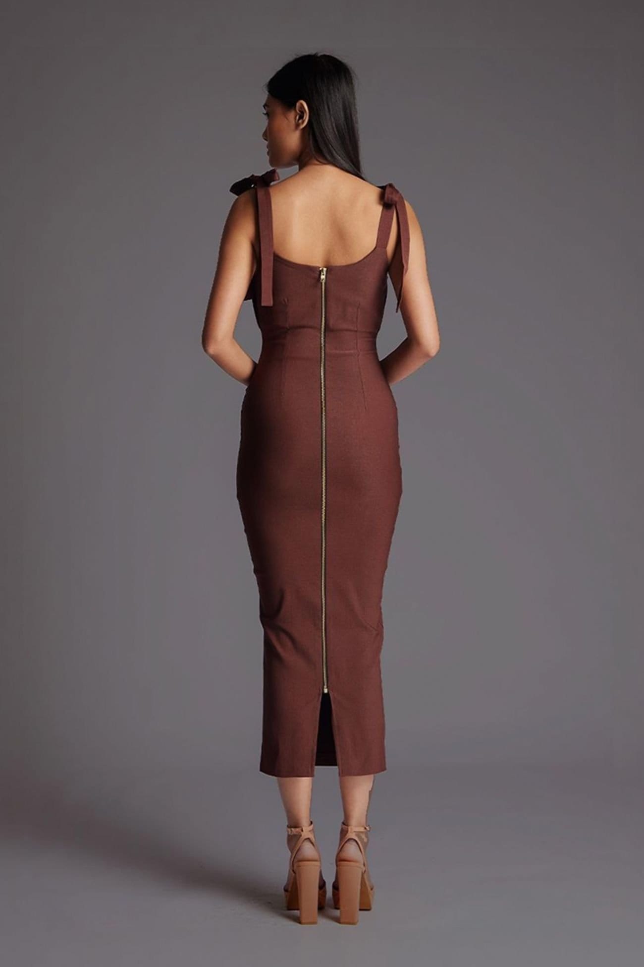 Vesper Vesper Women's Ruched Bust Bodycon Midaxi Dress in Chocolate - 4