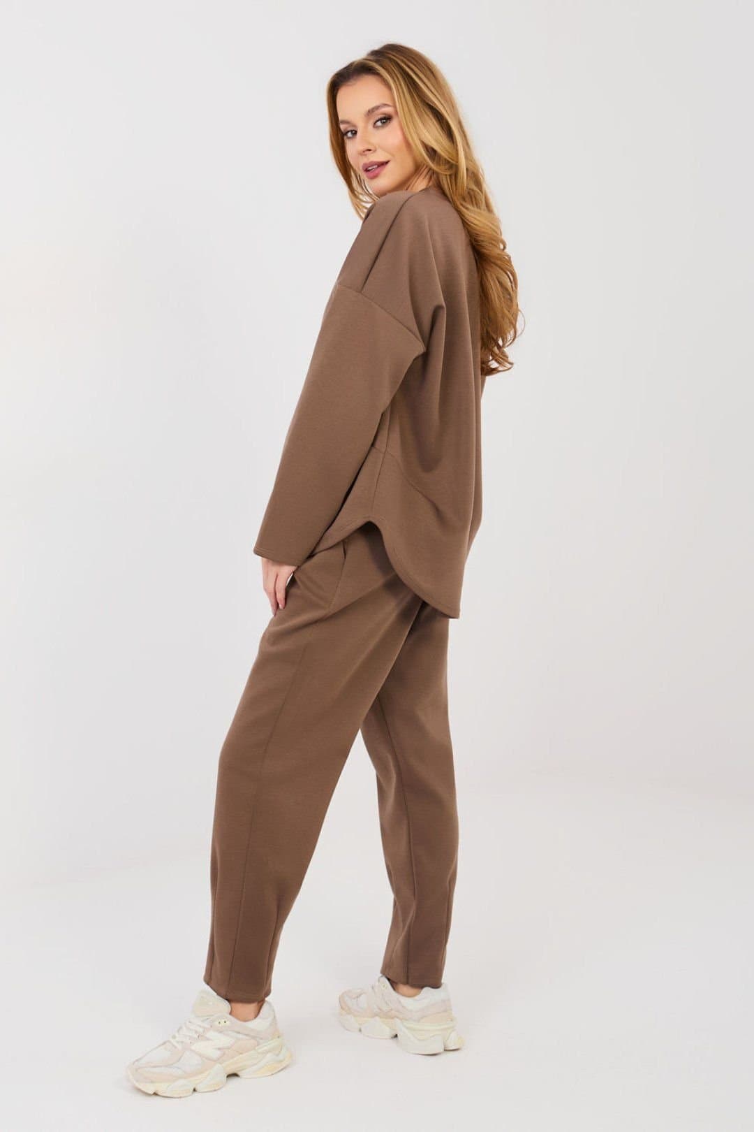 Love Lace Love Lace Women's Minimalist Casual Tracksuit Set Sweatshirt Pants in Brown
