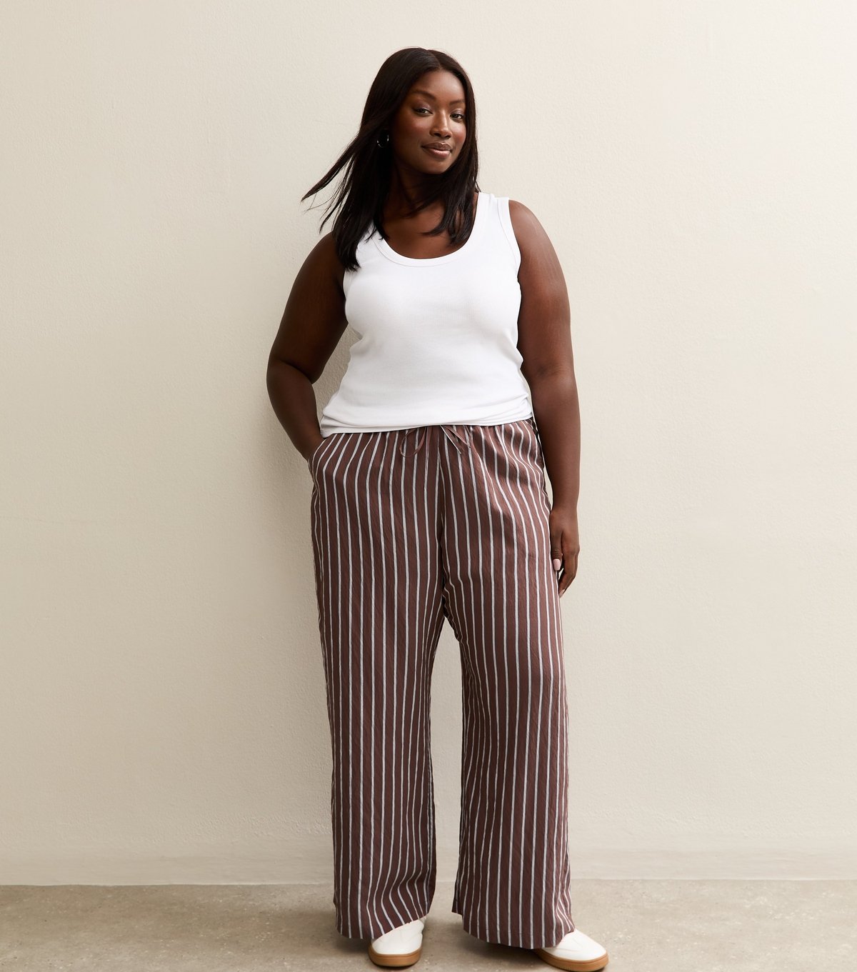 New Look Women's Plus Size White Ribbed Scoop Neck Vest Curves New Look - 3