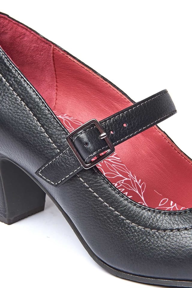 Moshulu Moshulu Women's 'Biambi' Leather Bar Shoes in Black - 3