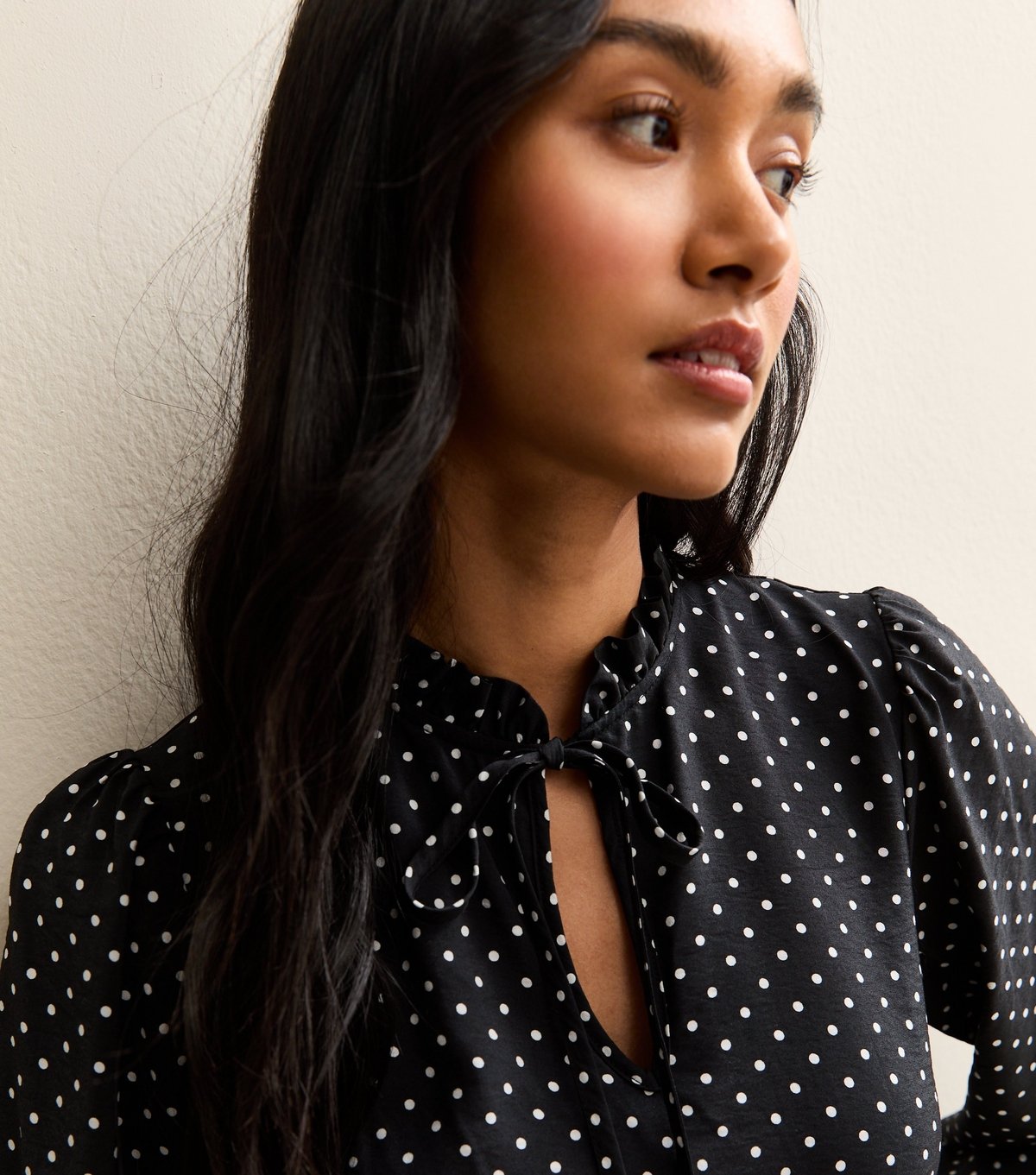 New Look Women's Black Polka Dot Keyhole Midi Dress New Look - 2