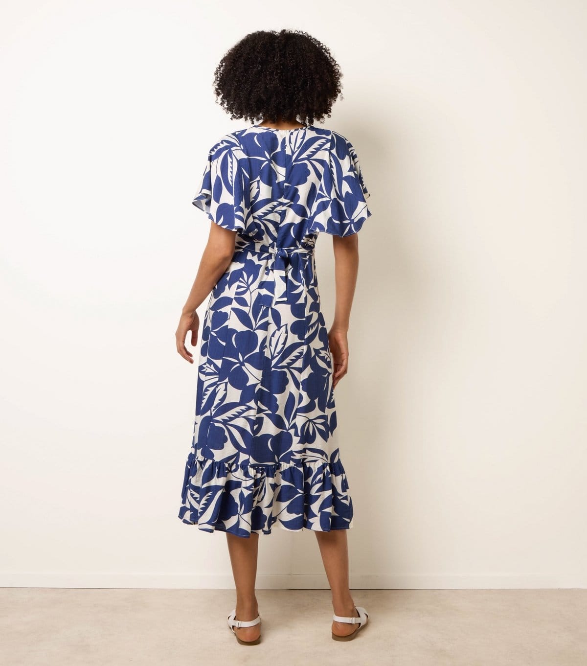 Blue Vanilla Women's Blue Floral Wrap Midi Dress Blue Vanilla New Look - 4
