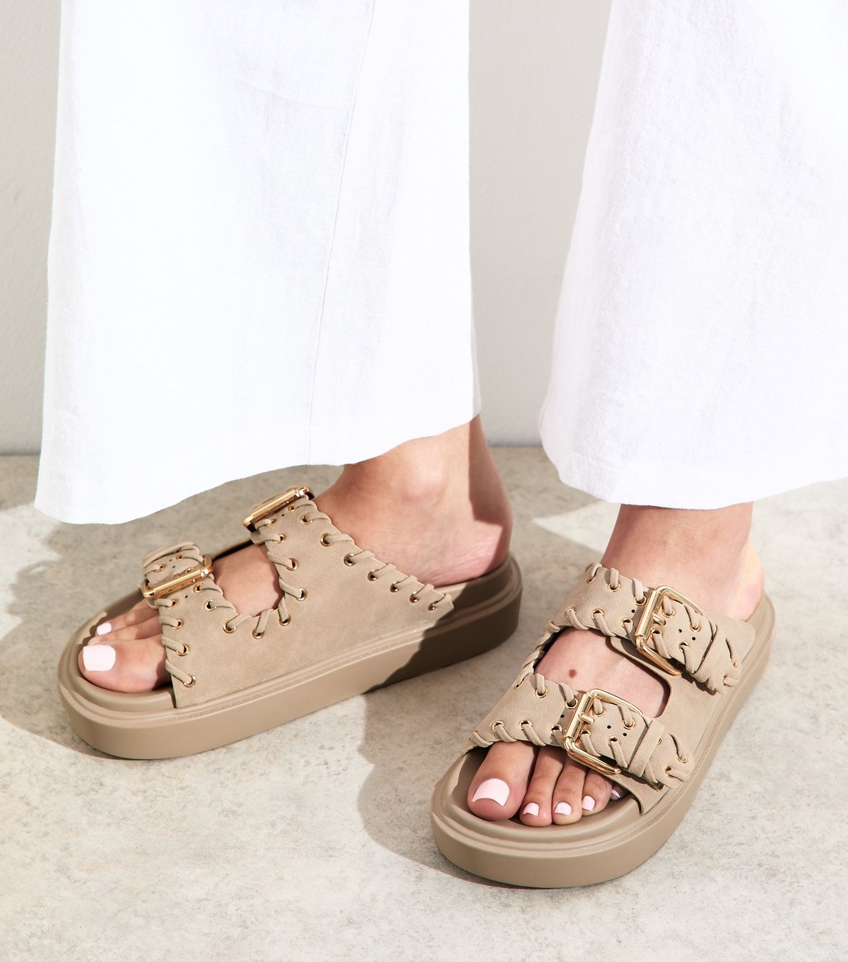 New Look Women's Camel Faux Suede Whipstitched Strap Flatform Sandals New Look - 2