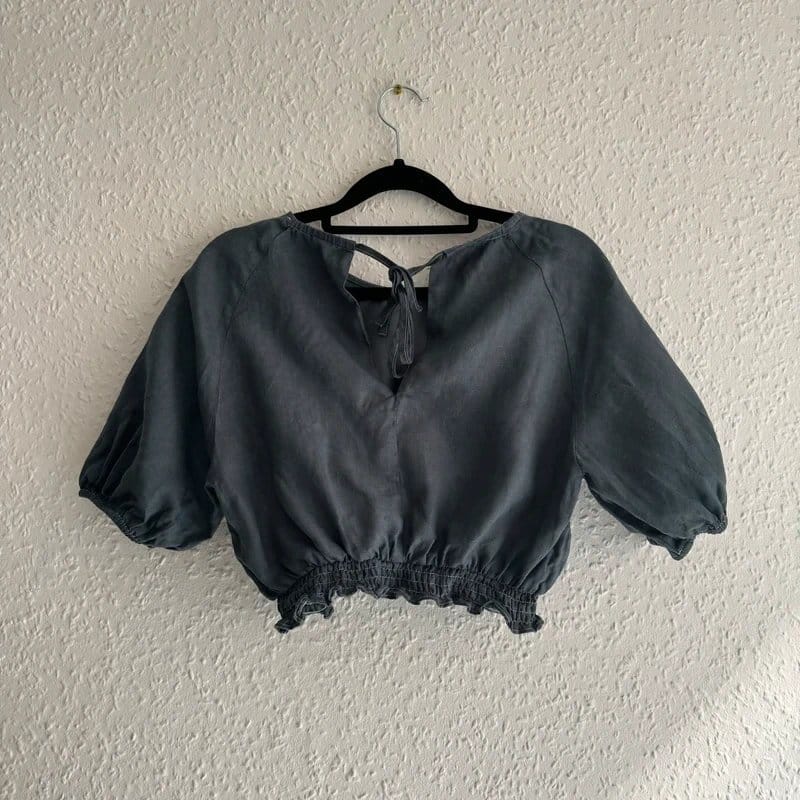 Hansen & Gretel Navy Linen Cropped Blouse