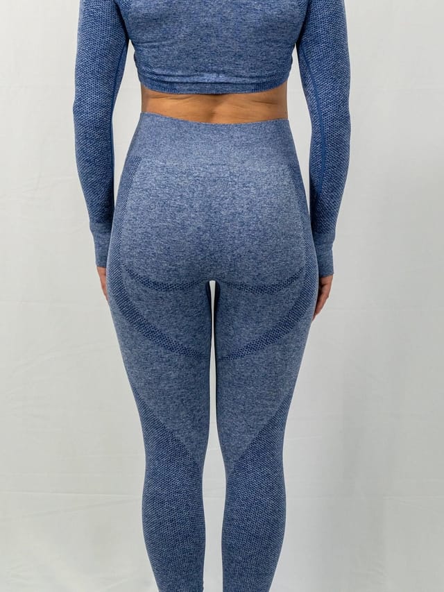 Animus Animus Women's Active Seamless Crop Top Set in Navy - 3