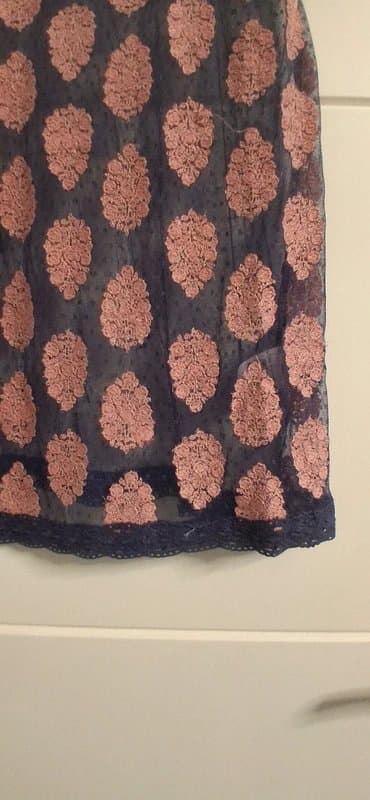 Sundance Sundance Size 10 (S) Grey pink embroidered sheer dobby top