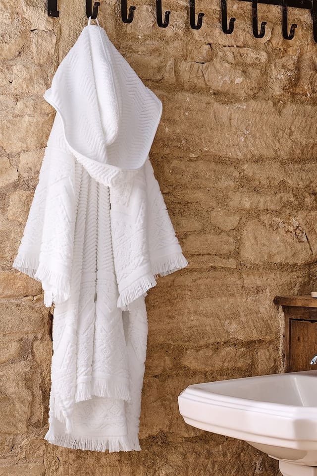 Christy CHRISTY Women's 'Boho' Retro Fringed Cotton Poncho in White - 2