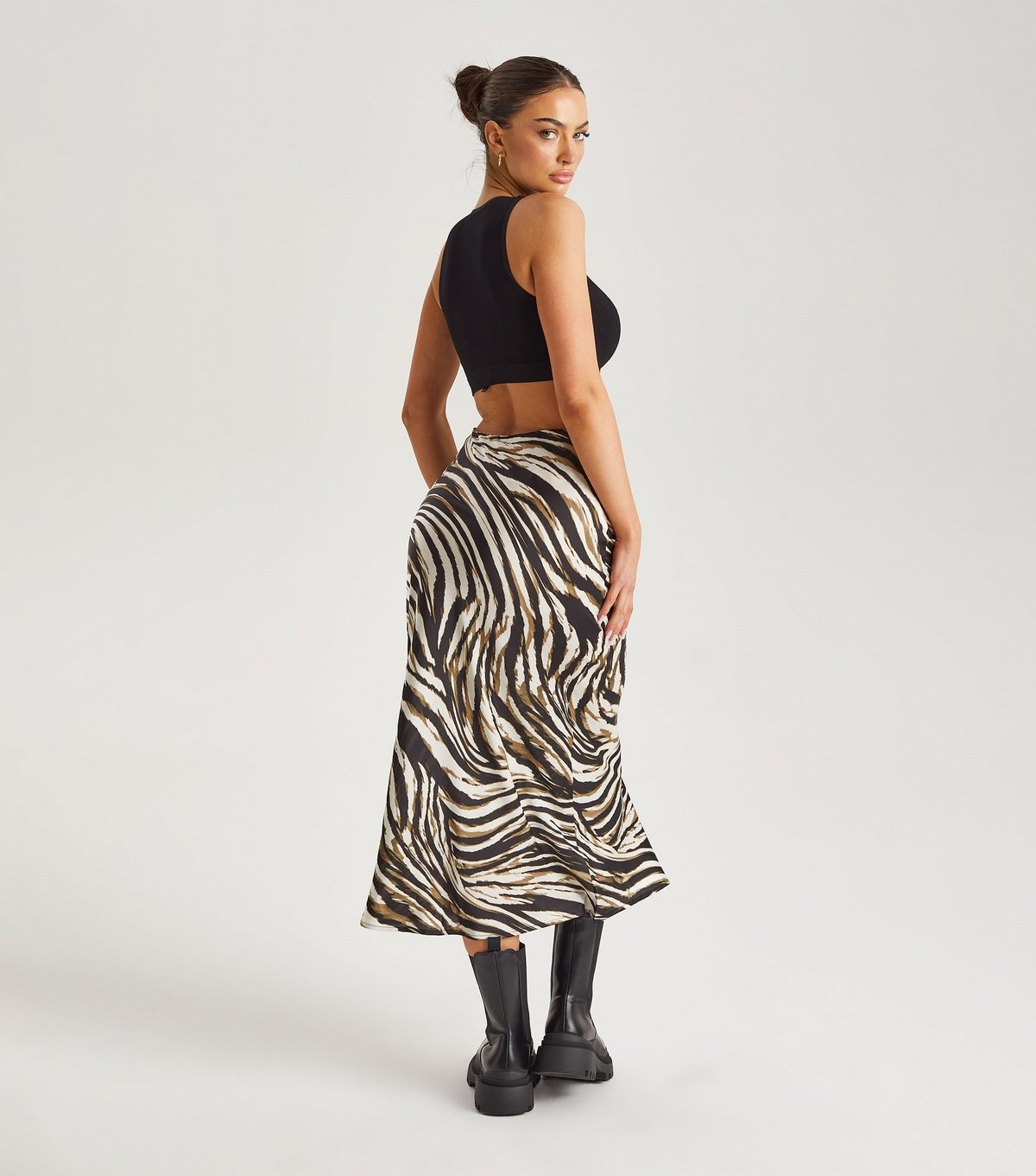 Urban Bliss Women's White Animal Print Bias Cut Midi Skirt Urban Bliss New Look - 4