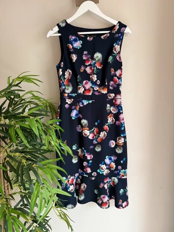 Phase Eight Beautiful Size 10 Navy Blue Phase Eight Dress with Floral Print Pattern RRP £130 Worn Once