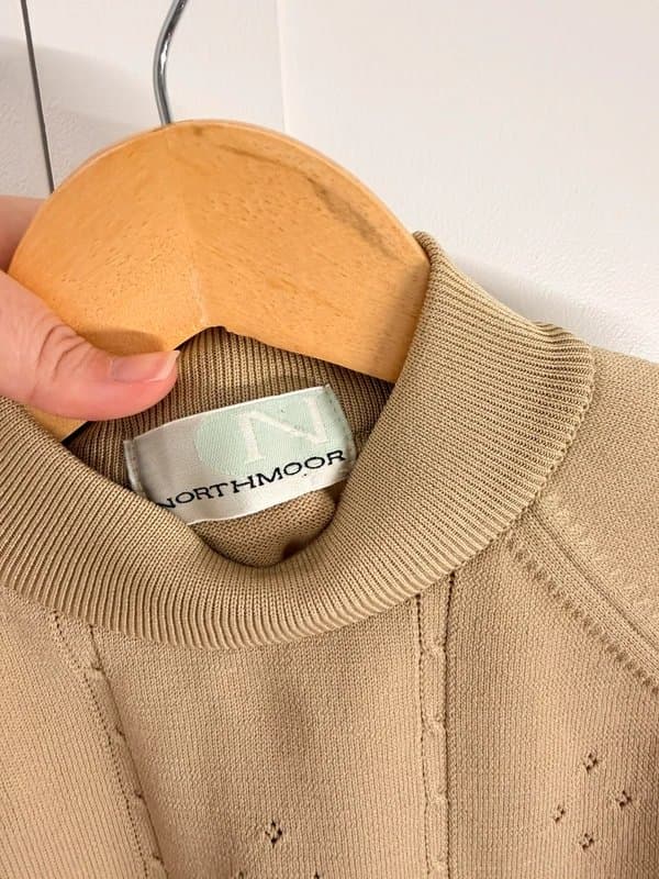 NORTHMOOR Women’s Soft camel beige round neck patterned jumper sweater